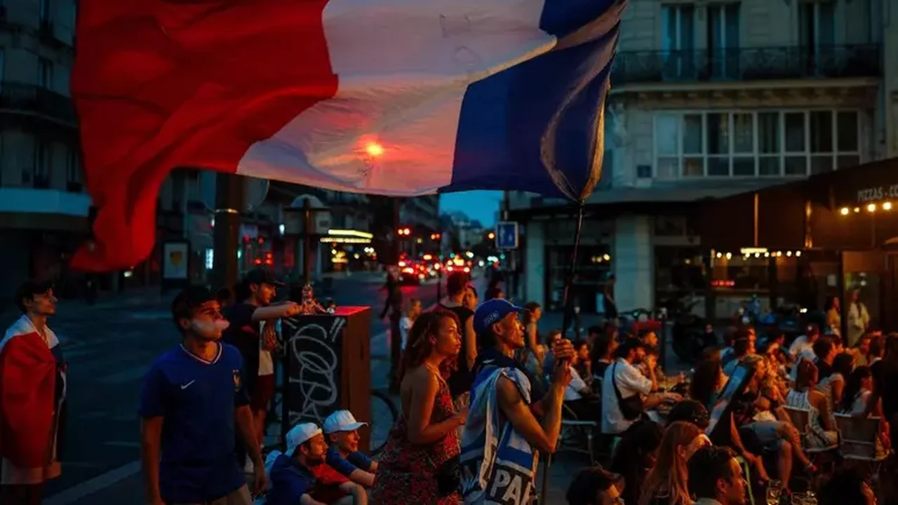 Eliminação da França na Copa provoca tumultos e 141 prisões em Paris