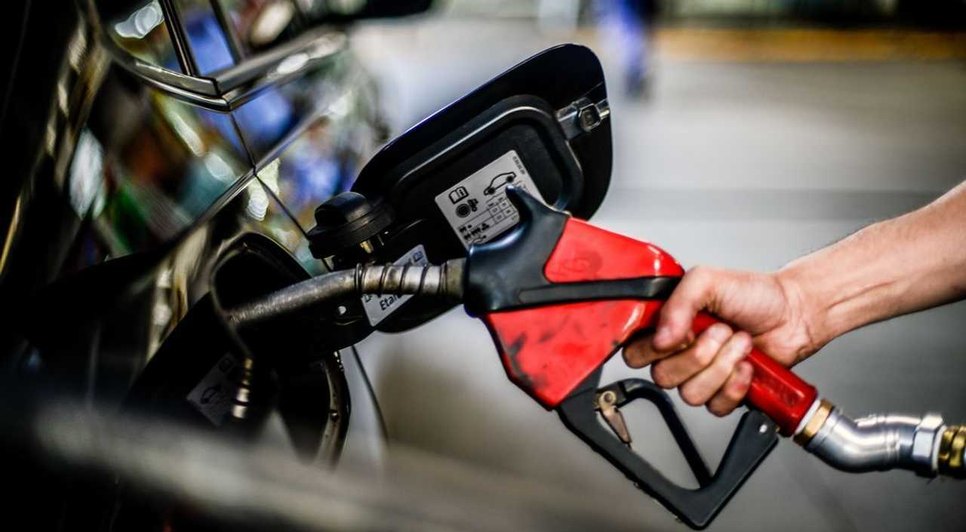 posto-de-combustivel_by-marcello-casal-jr..jpg