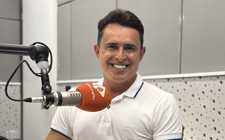 Em entrevista, Secretário de Educação destaca investimentos e avanços na SEMED