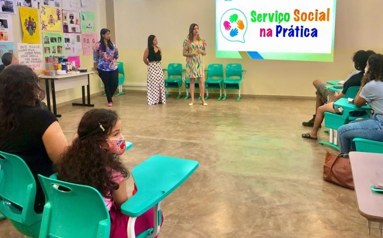 Capsi Dr. Luiz da Rocha Cerqueira realiza palestra para estudantes de Serviço Social da Ufal