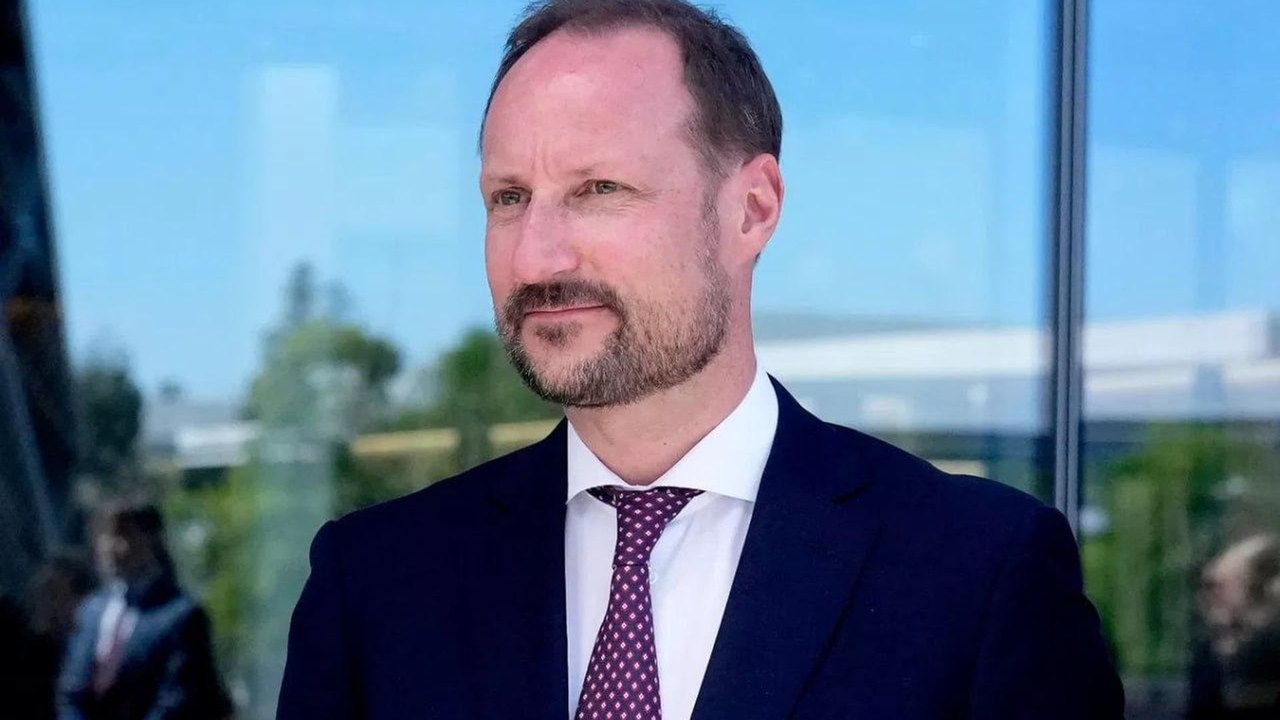 Novo rei da Noruega é Haakon VIII, de 53 anos, filho do recém-falecido Harald V