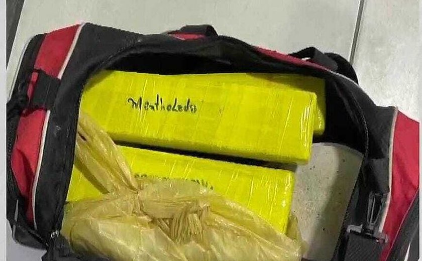 Polícia Militar apreende mais de 40 kg de drogas em casa abandonada no Bebedouro