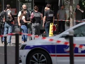 Homem é preso após esfaquear 3 mulheres em rua de Paris