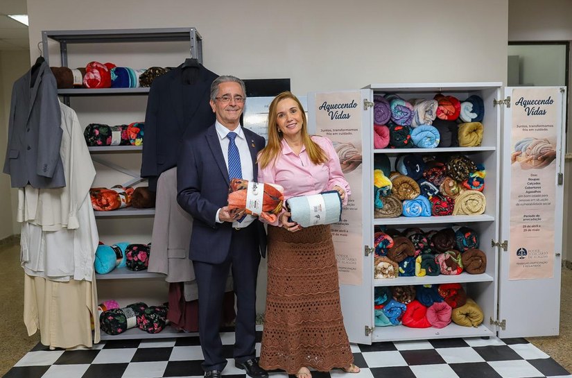 Presidente do TJAL doa itens para a campanha Aquecendo Vidas