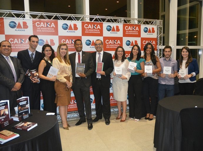 Noite de Lançamentos de Livros da ESA reúne advogados na sede da OAB/AL