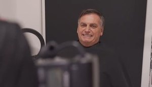 Bolsonaro faz harmonização facial em clínica de Goiânia; veja antes e depois