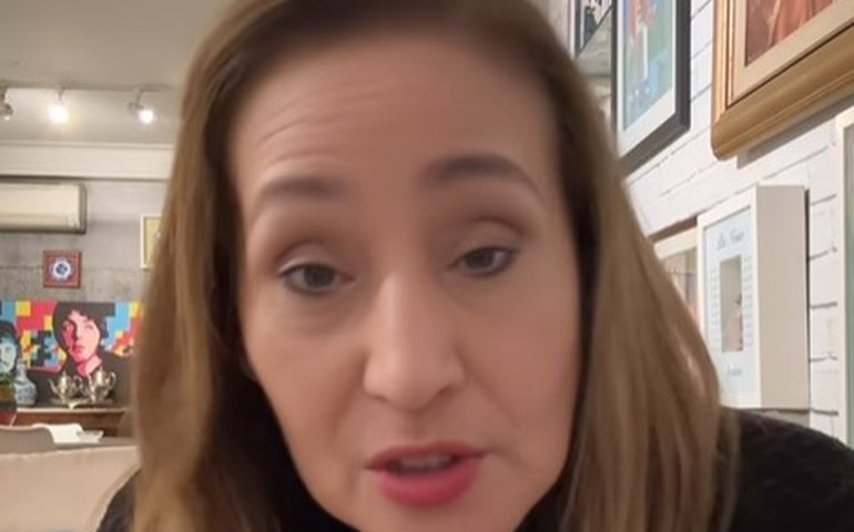 Sonia Abrão relembra infância com o primo Chorão: 'Eu que escolhi o nome dele'