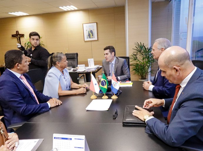 Comitiva de Palmeira encerra agenda de trabalho no Ministério das Cidades