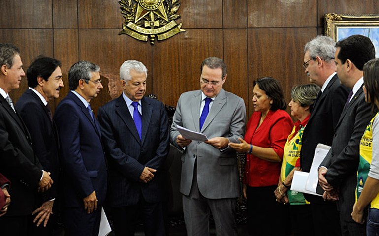 Renan marca para dia 21 votação de piso salarial dos agentes de saúde
