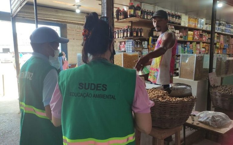 Prefeitura de Maceió realiza ação sustentável no Mercado da Produção