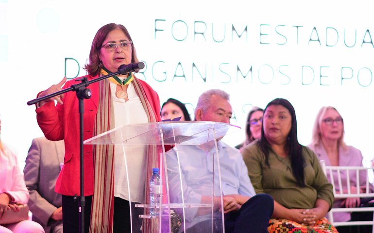 Ministra Cida Gonçalves visita Alagoas para firmar acordo de construção da Casa da Mulher Brasileira