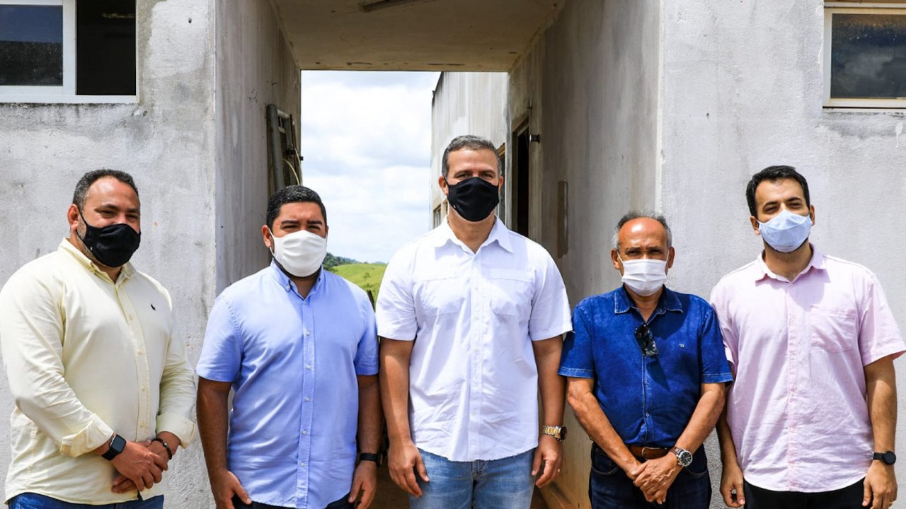 Secretário de Agricultura visita instalações do Matadouro de Viçosa