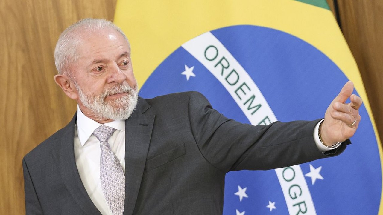 Em busca de acordos, Lula e autoridades embarcam para Ásia