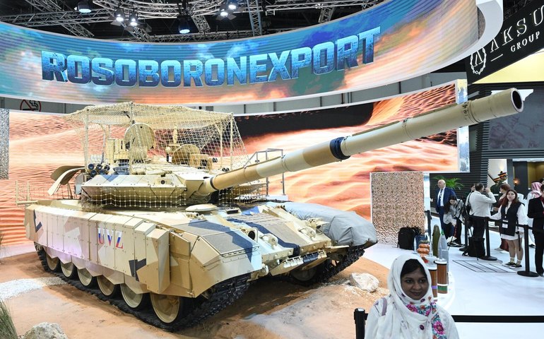 Equipamentos militares russos dão nas vistas na exposição militar nos EAU, revela portal