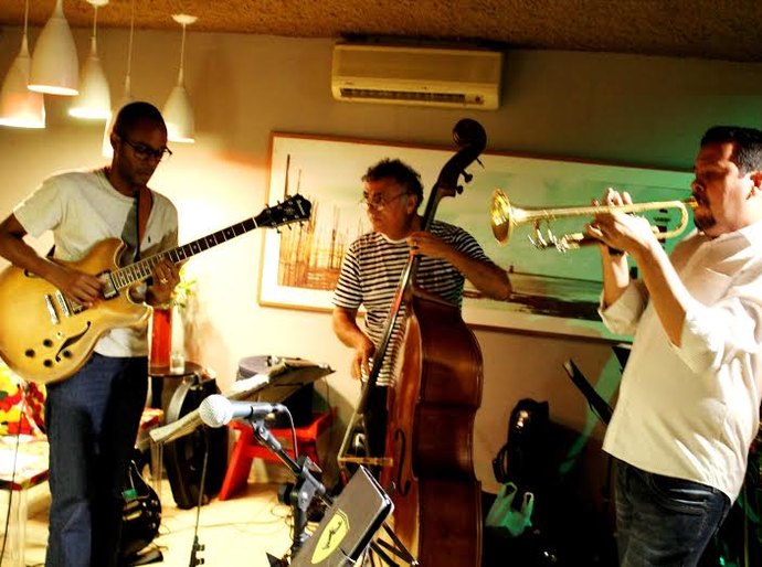 Jazz, blues, Beatles, Maria Bethânia e homenagem ao ‘Dia das Mães’ na Comedoria Gourmet