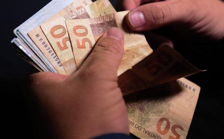 Brasileiros resgatam mais de R$ 400 milhões esquecidos em bancos em janeiro