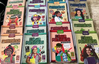 Semed Penedo distribui livros de reforço para estudantes do 2º ao 9º ano