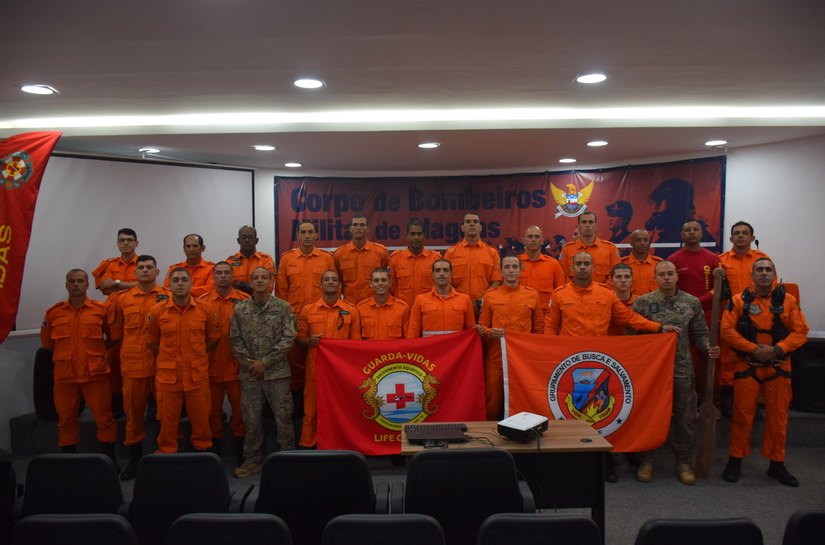 Corpo de Bombeiros forma 17 profissionais na 5ª edição do Curso de Resgate em Áreas Inundadas