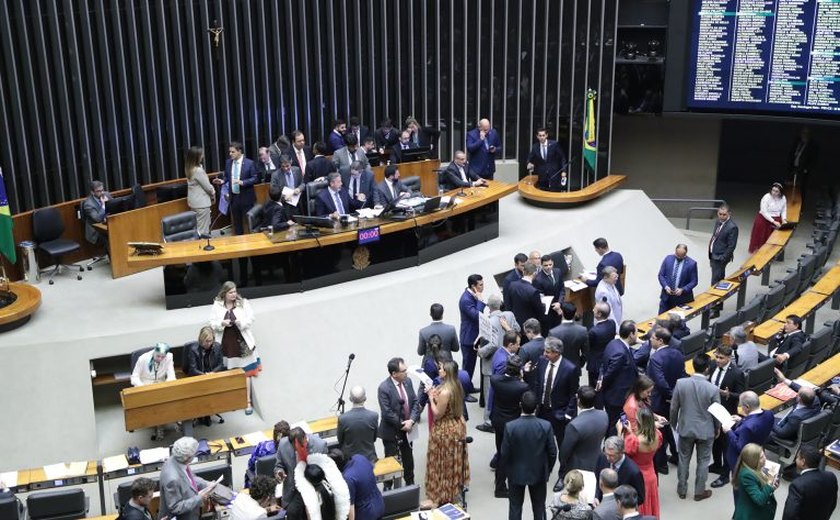 Câmara aprova criação do cadastro nacional de condenados por violência contra a mulher; acompanhe