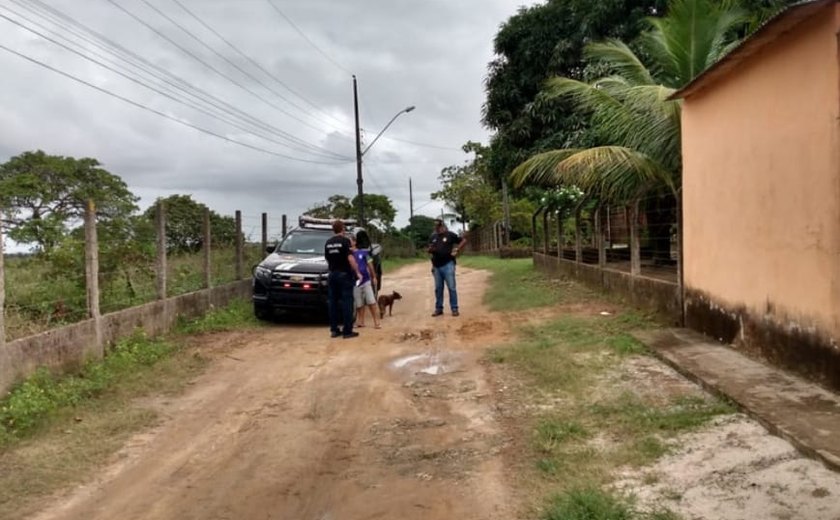 Casas danificadas em explosão de depósito clandestino de fogos passam por perícia