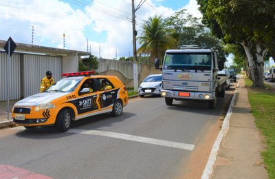 Agentes da SMTT retiram de circulação moto com queixa de roubo