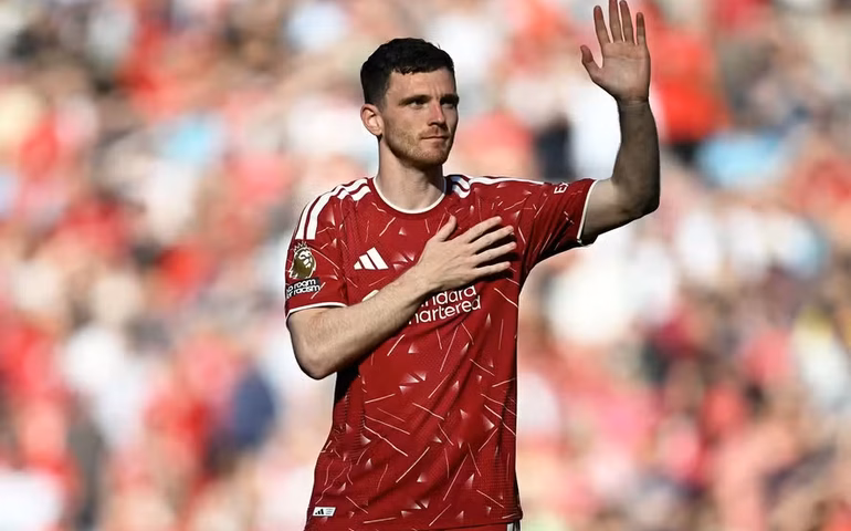 Tottenham reforça a defesa e anuncia a contratação de Robertson, ex-Liverpool