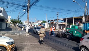 MEIA PISTA Desembargador Maynard e a rua Porto da Folha / Foto: SMTT