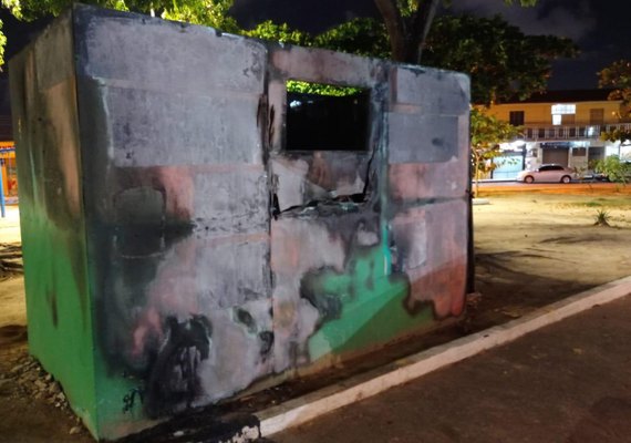 Incendiários vandalizam ponto de entrega de ﻿material reciclável