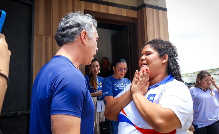 Rafael Brito propõe criação de bolsa para premiar alunos com melhores notas