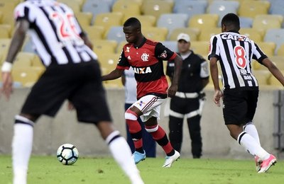 Na estreia de Vinicius Junior, Flamengo e Atlético-MG ficam no empate no Maracanã