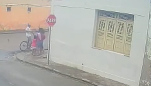 Mãe e filhas são assaltadas por ciclista armado à caminho da escola em Itabaiana / Foto: Foto: Portal A8SE/Reprodução