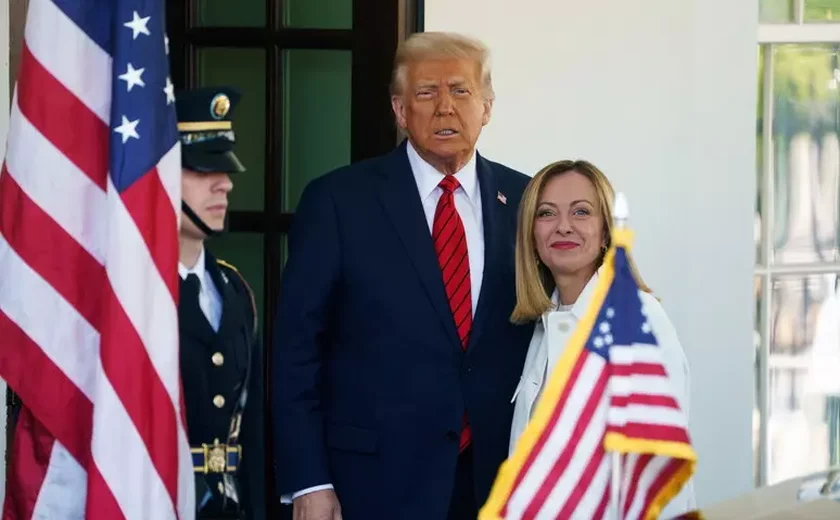 Meloni e Trump discutem fornecimento de armas e apoio à Ucrânia