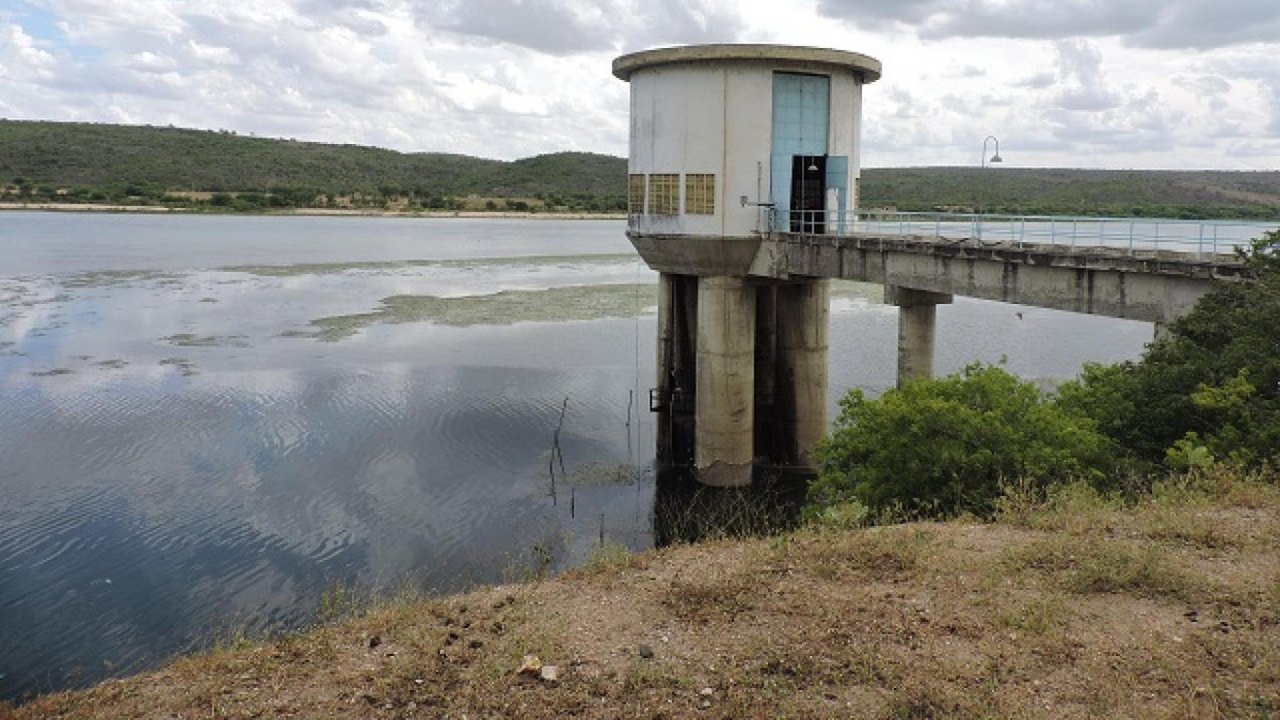 Casal  trabalha para que abastecimento da Bacia Leiteira retome plenamente