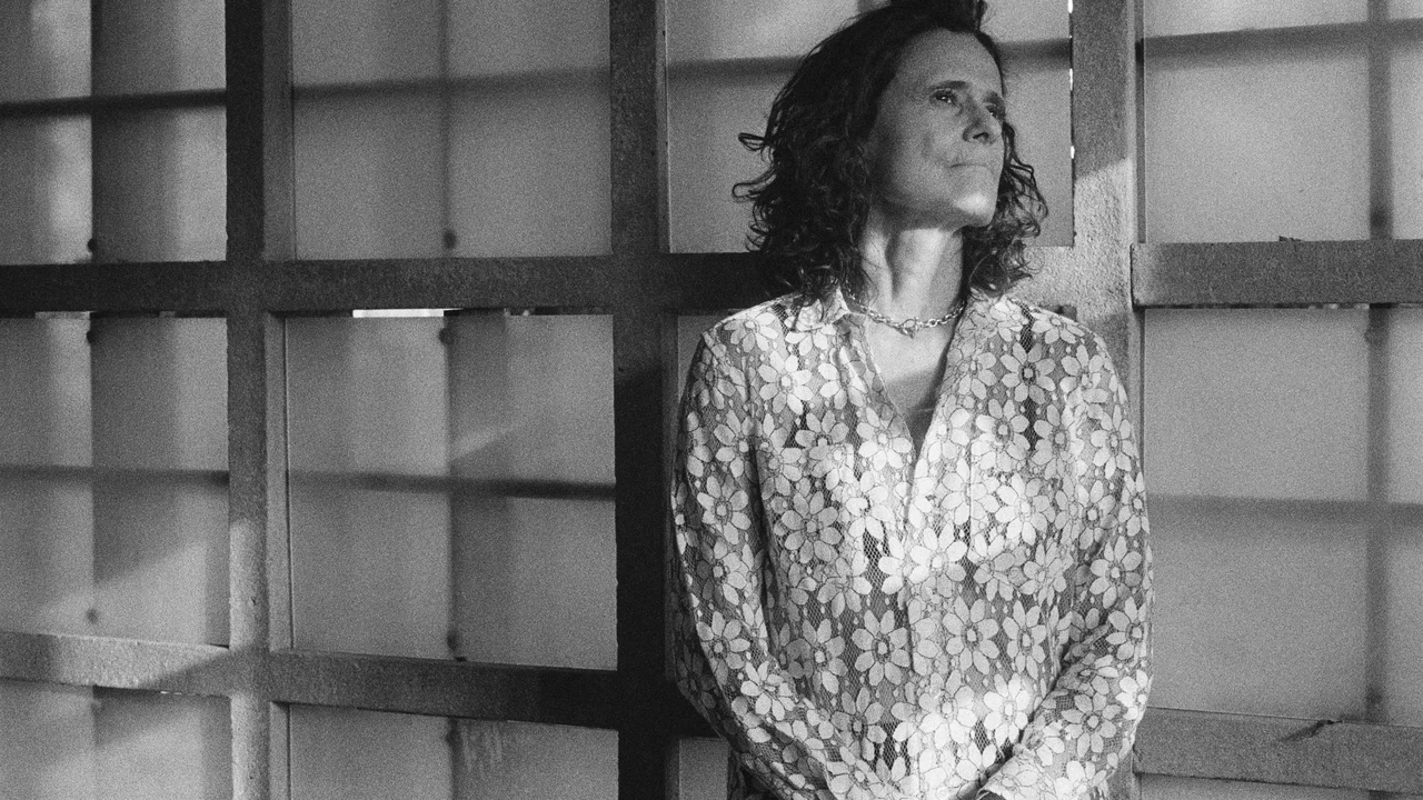 Zélia Duncan divulga single e anuncia álbum para 14 de maio