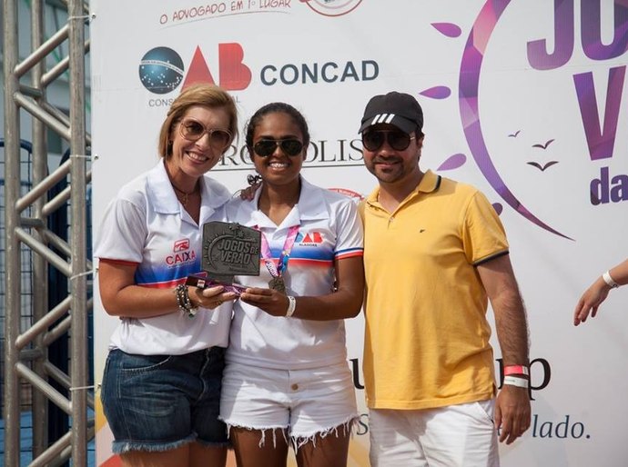 OAB/AL faz história com estreia do time feminino de futebol e conquista de título