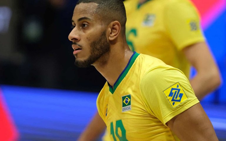 Lucarelli assume papel de líder da seleção de vôlei em busca do título mundial