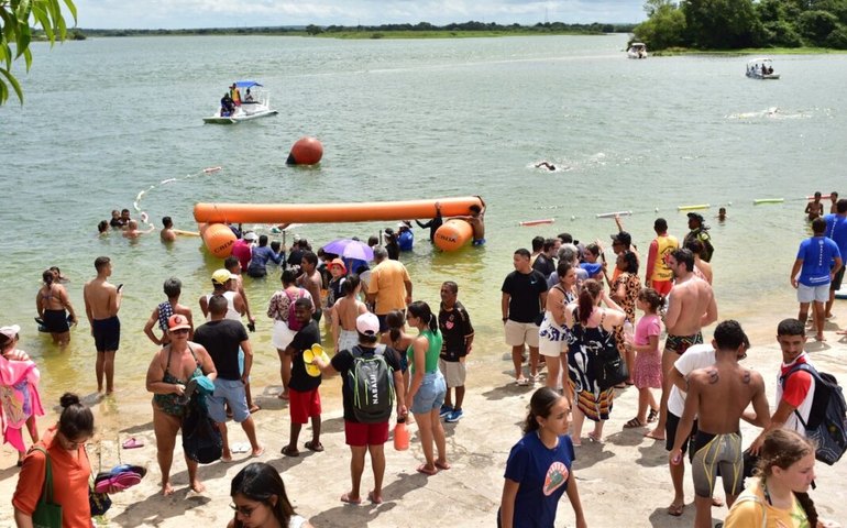 Competições de natação em Penedo movimentam setores da economia e incentivam a prática do esporte