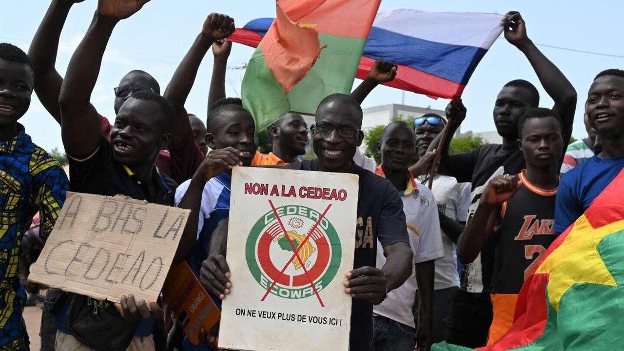 França avalia retaliação após Burkina Faso romper relações por ingerência nos assuntos internos