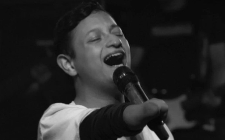 Pai de Rodriguinho, cantor que morreu aos 17 anos, presta homenagem na web