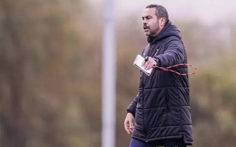 Artur Jorge, do Braga, despista sobre acerto com o Botafogo: 'Meu foco é aqui'