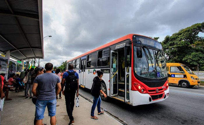 Veículos continuam com limites para transporte de usuários
