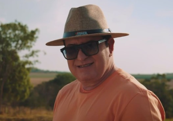 Sertanejo Marrone cai do palco e show é encerrado em Go; Bruno atualiza estado de saúde