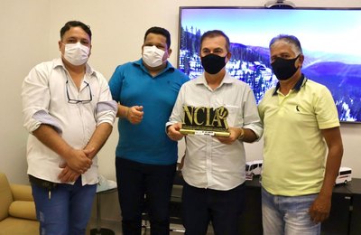 Ronaldo Medeiros é homenageado pelo trabalho em defesa da transparência e controle social no Estado 