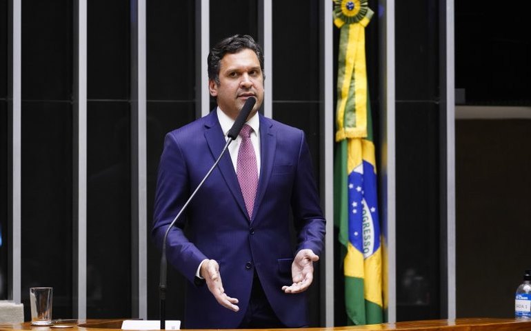 Relatório da MP com nova estrutura dos ministérios será analisado nesta terça