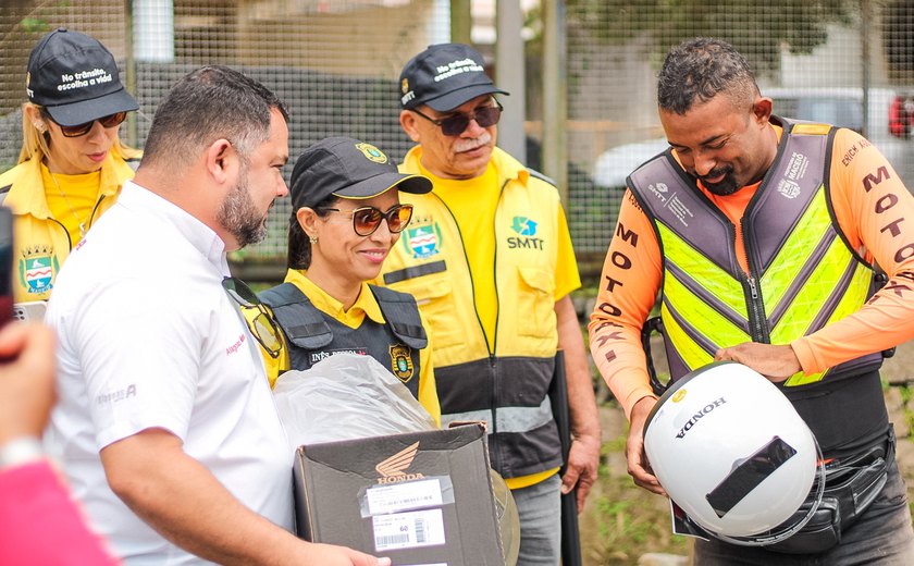 DMTT inicia Semana Nacional de Trânsito com blitz educativa para motociclistas