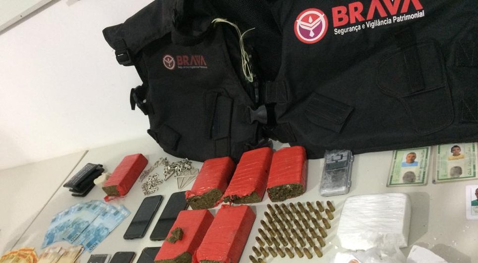 armas e drogas apreendidas em Cristinápolis