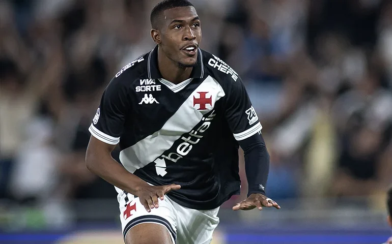 Vasco oferece apoio psicológico a menino de 7 anos após perda do pai em tentativa de assalto