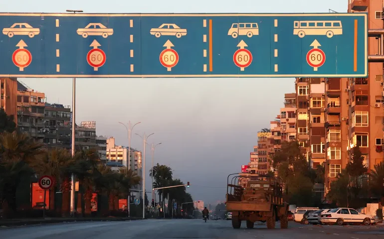 Futuro da Síria depende do fim de sanções dos EUA, diz enviado da ONU