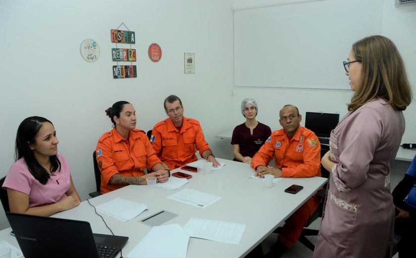 Sesau capacita bombeiros militares para coleta de leite humano nos bairros de Maceió