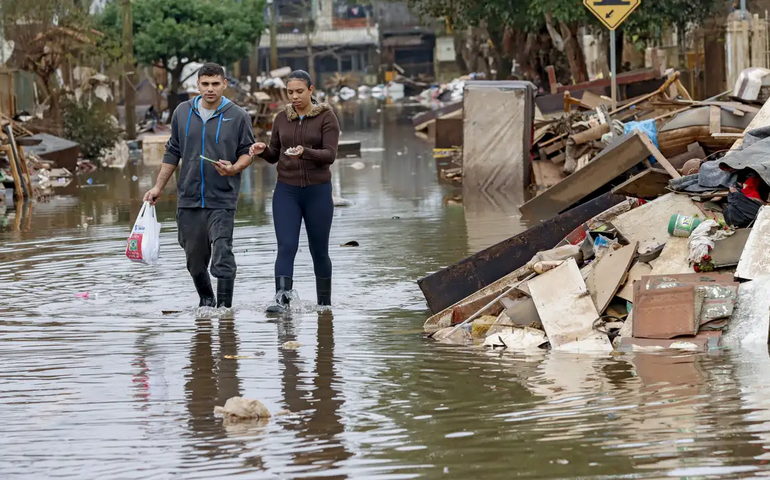 Lula e Waldez acionam, de Brasília, demonstração de alerta da Defesa Civil em quatro cidades de Alagoas neste sábado (14)